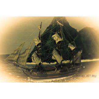 "Bounty" на водной диораме в витрине